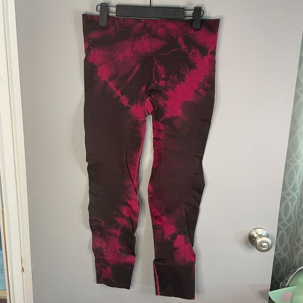 Lululemon Womens 8 Compression Yoga Activewear Leggings Red Tie Dye